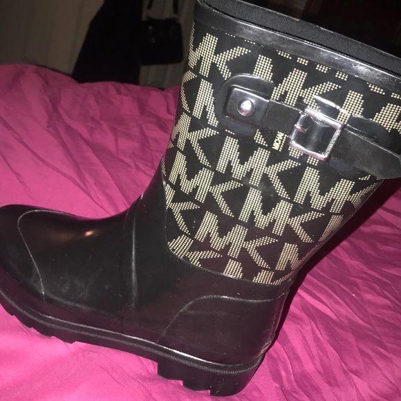 Micheal Kors boots - Picture 1 of 2